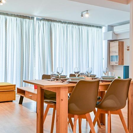 Cozy Apartment Located On The Piraeus Port Area Bagian luar foto