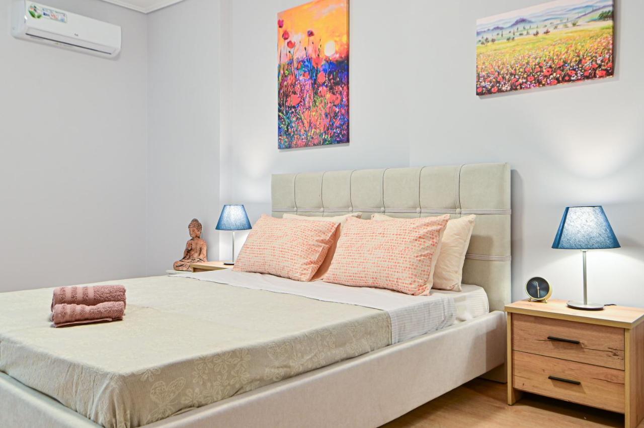 Cozy Apartment Located On The Piraeus Port Area Bagian luar foto