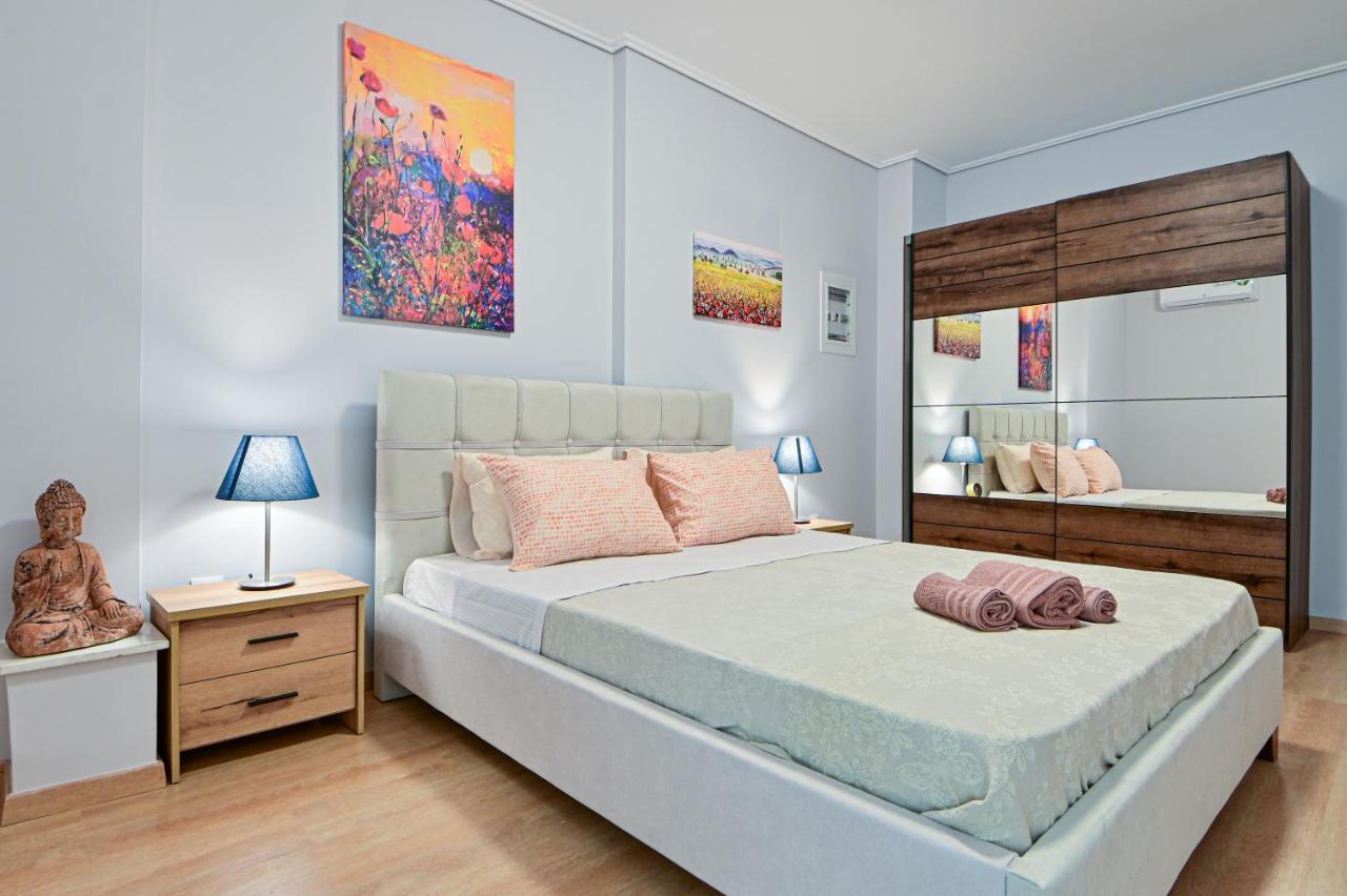 Cozy Apartment Located On The Piraeus Port Area Bagian luar foto