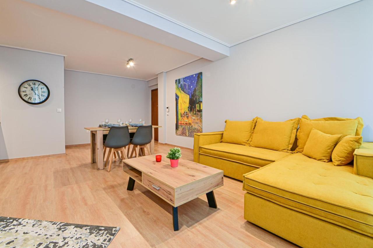 Cozy Apartment Located On The Piraeus Port Area Bagian luar foto